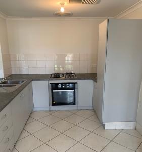 12 Menzies Place, Thornlie, WA 6108, Australia