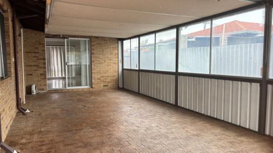 12 Menzies Place, Thornlie, WA 6108, オーストラリア