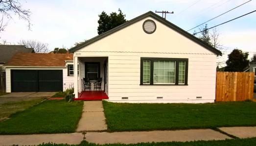 2221 F Street, Merced, California 95340, USA