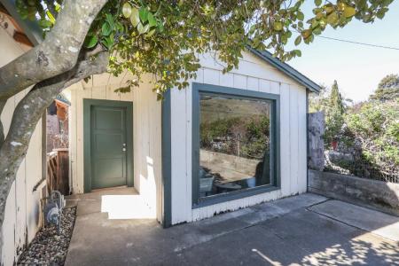 3125 Freedom Blvd., Larkin Valley, California 95076, USA