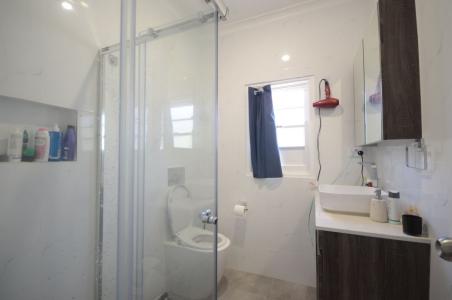 27 Oatlands Street, Wentworthville, NSW 2145, Australie