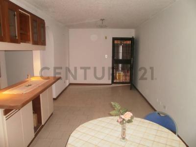 Urbanización Nueva Casarapa, Sector El Trapiche, Guarenas Edificio 12D, piso 2, Guarenas, Miranda 1220, Venezuela