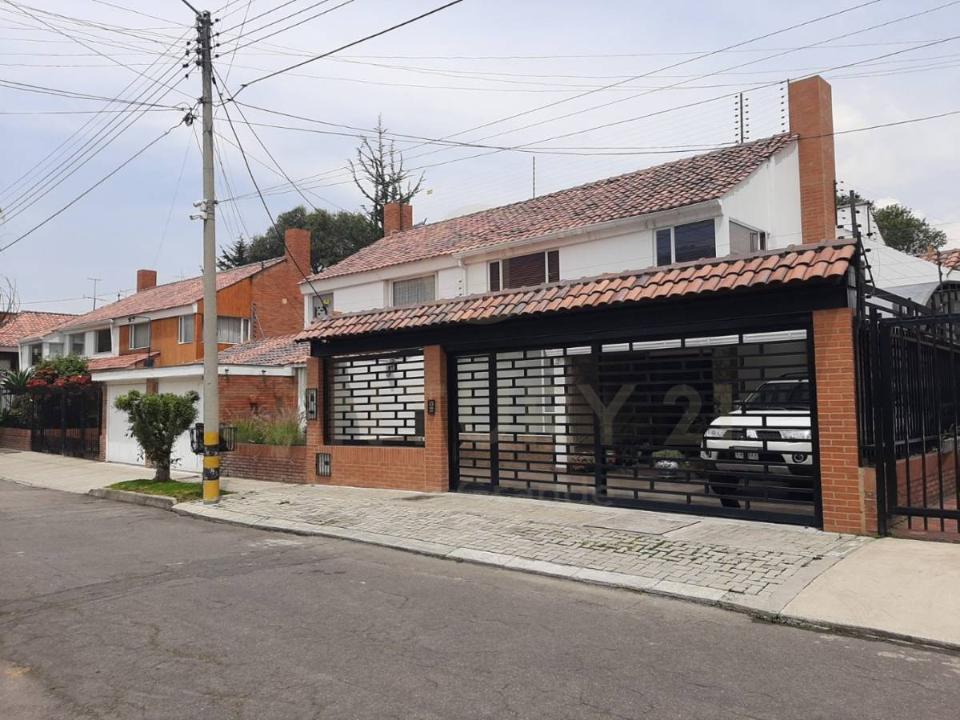 Single Family House For Sale, Bogotá Cundinamarca 00001 Colombia
