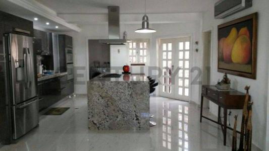 Fraternidad, Vía Los Robles Conjunto Residencial Manantial De Los Robles, El Pilar (Los Robles), Nueva Esparta 6301, Venezuela