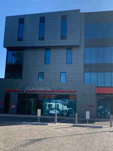 250 Dundas Street West, Mississauga, Ontario L5B 1J2, Canada