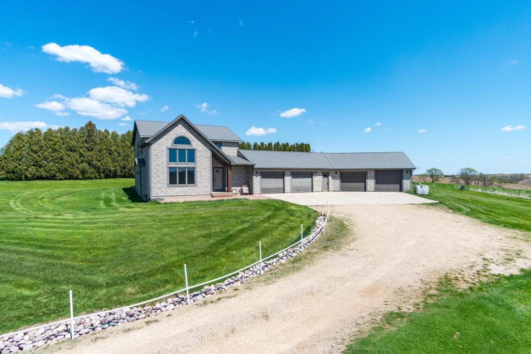 11840 County 5 -, Mayville, Minnesota 55921, USA