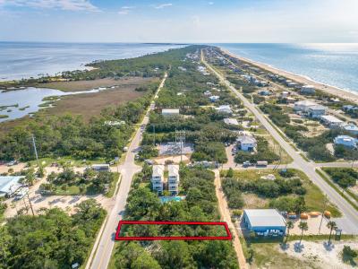 228 E Pine Ave, St. George Island, 佛罗里达州 32328, 美国