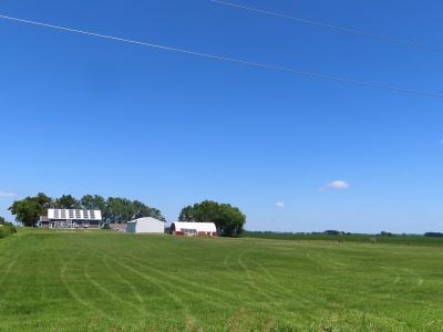 2016 S 32nd St, Clear Lake, Iowa 50428, USA