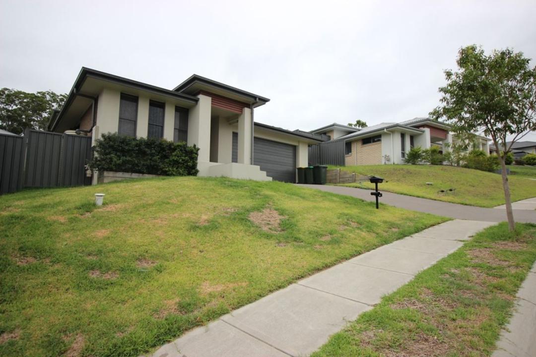 17 Medina Place, Cameron Park, NSW 2285, Austrália