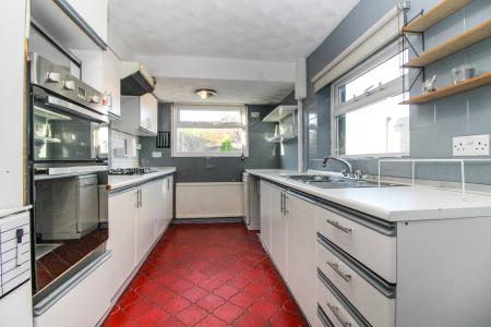 Whalebone Lane South, DAGENHAM, United Kingdom