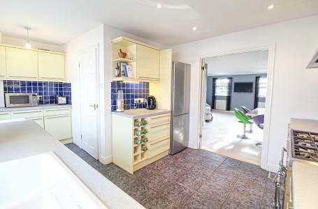 Seaforth Avenue, New Malden, United Kingdom