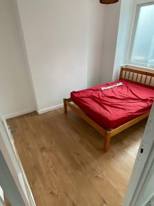 Oakfield Road, LONDON, United Kingdom