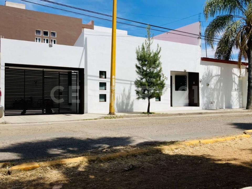 Single Family House For Sale, Paseo de las Aguilas 117, Durango Durango