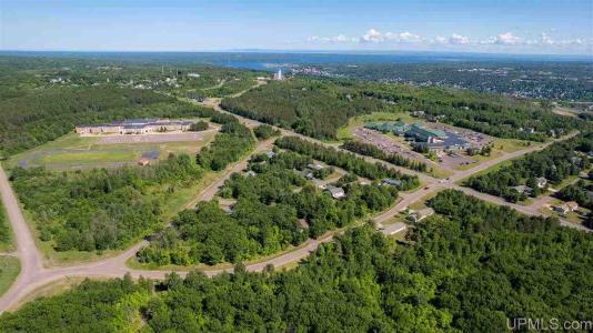 TBD 4 Portage, Hancock, Michigan 49930, États-Unis