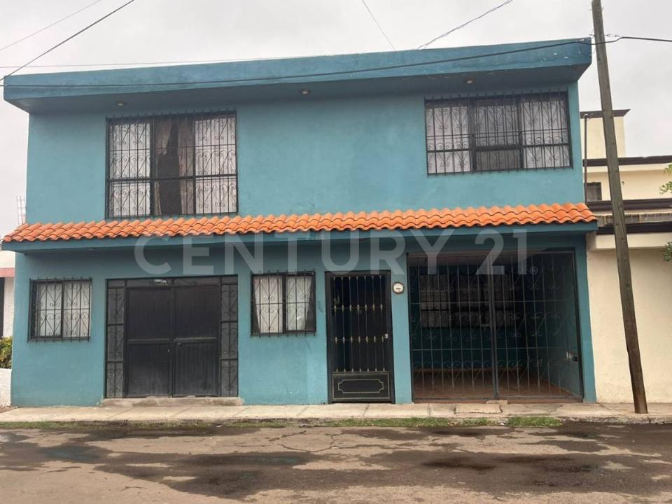 Single Family House For Sale, Piñanona 201 L35 M30, Durango Durango