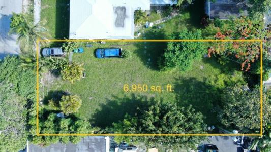 3520 NW 11th Avenue, Miami, Florida 33127, USA