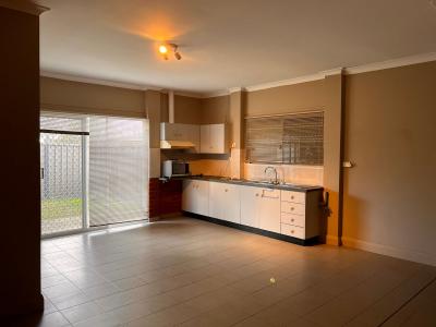 25A Belmont Road, Glenfield, NSW 2167, Austrália