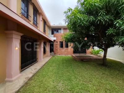 Plutarco Elías Calles 310,, Villahermosa Centro, Tabasco 86040, México