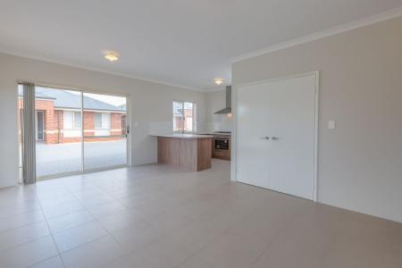 2/7B Bromley Street, Beckenham, WA 6107, Australia