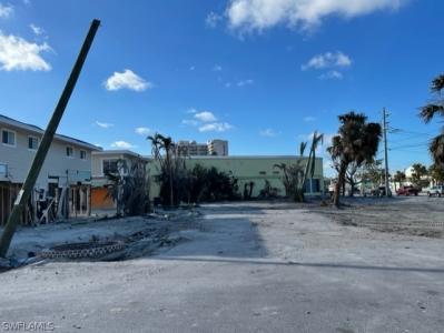 81 Mango Street, Fort Myers Beach, Florida 33931, USA