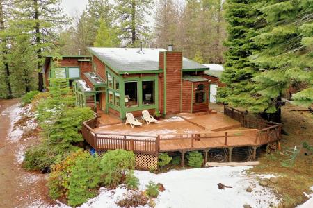 6918 N Old Stage Rd, Weed, Kaliforniya 96094, Amerika Birleşik Devletleri