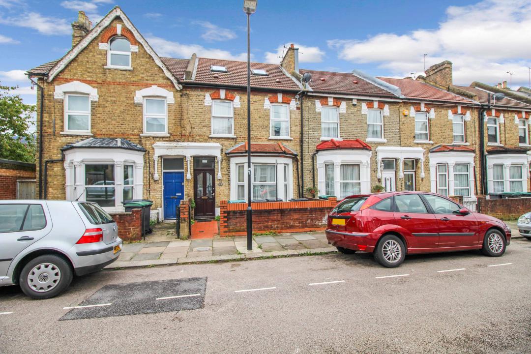 Home For Sale, Cheshire Road LONDON United Kingdom