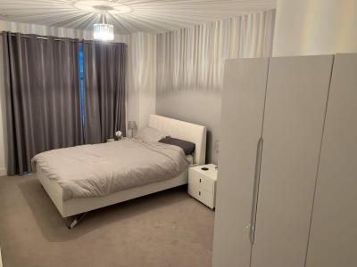 Kew Bridge Road, BRENTFORD, United Kingdom