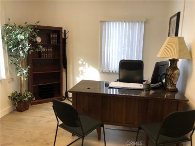 595 N La Cadena Drive, Colton, カリフォルニア 92324, アメリカ合衆国