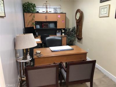 595 N La Cadena Drive, Colton, カリフォルニア 92324, アメリカ合衆国