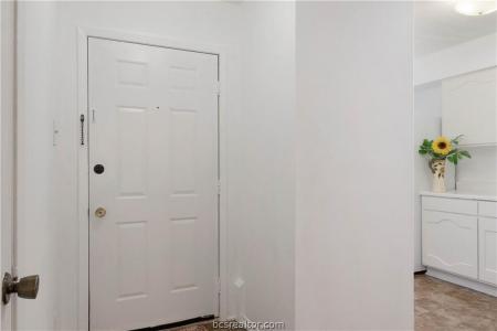 3923 Old Oaks Drive , 26, Bryan, Texas 77802-4702, Estados Unidos