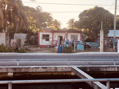 2446 Sittee Street , Belize City, Belize District 00001, ベリーズ