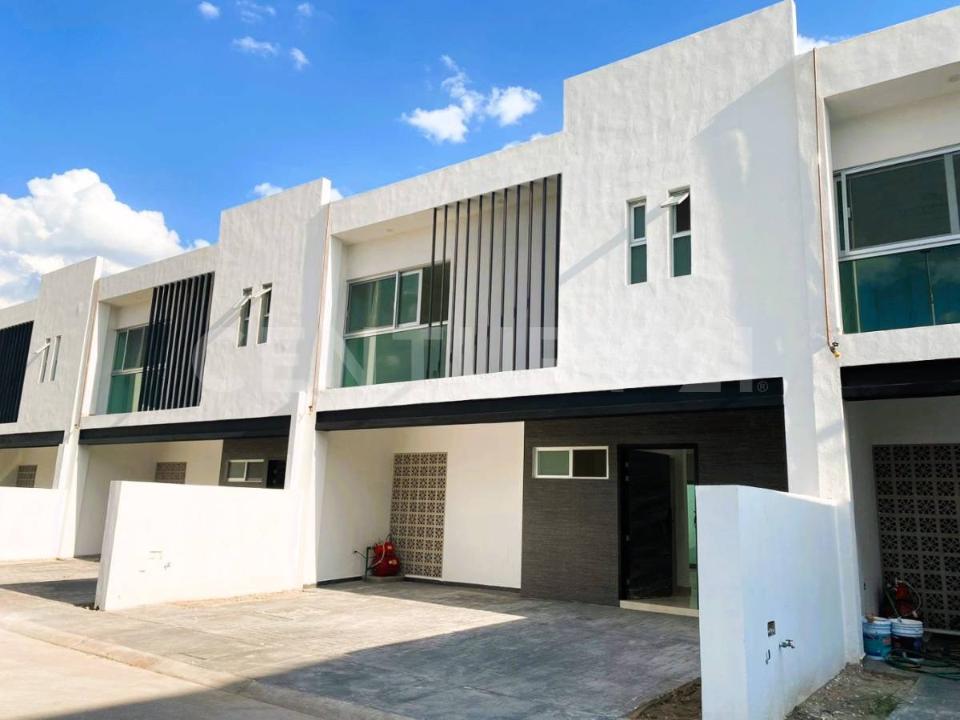 Single Family House For Sale, Priv. Residencial Rincón de Luna S/N