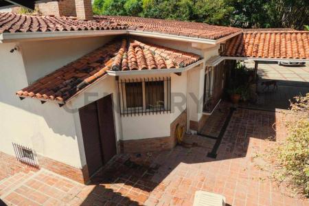 Oripoto-Calle Loma Larga Miraquelindo, Caracas, Miranda 1083, Venezuela