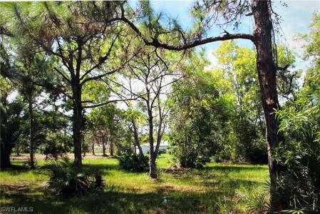 8757 Stringfellow Road, St James City, Florida 33956, USA