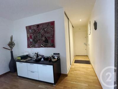 Courbevoie, Île-de-France 92400, アキタン