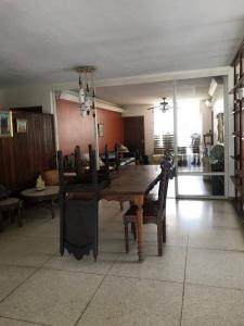 Calle 67B entre Av. 13 y 13A Quinta Mijagual, Maracaibo, Zulia 00001, Venezuela