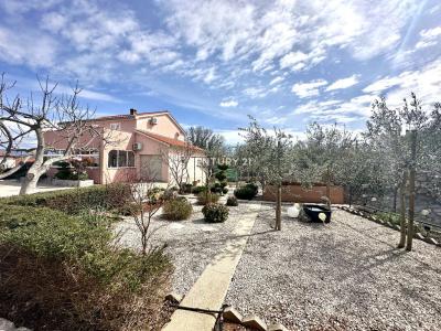 Malinska, Malinska, Primorsko-goranska Županija 51511, Slovenia