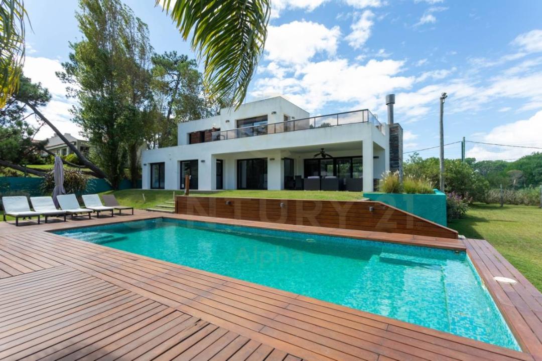 Single Family House For Sale, Los suspiros 000 La Barra Maldonado 00001