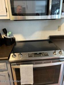 1551 State Street, Anchorage, Alaska 99504, Stati Uniti