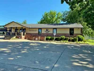206 E Downing Street, Tahlequah, אוקלהומה 74464, ארצות הברית של אמריקה