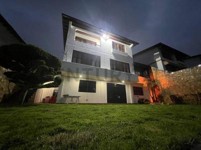 SUR 10 , LOS NARANJOS QUINTA, Caracas, Miranda 1083, Venezuela