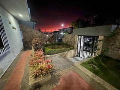 SUR 10 , LOS NARANJOS QUINTA, Caracas, Miranda 1083, Venezuela