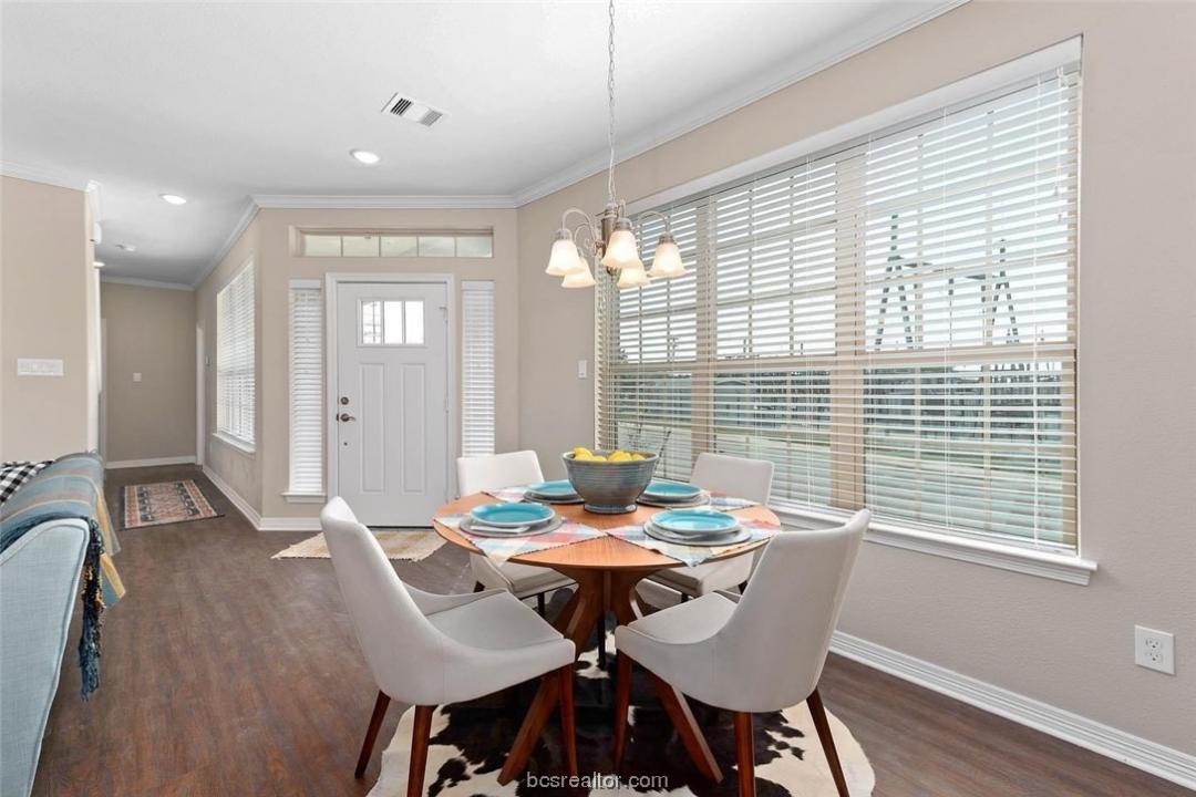 2011 Harvey Mitchell Parkway S, College Station, Teksas 77840-5102, Amerika Birleşik Devletleri