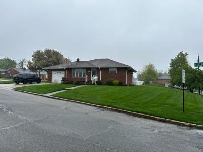 23 Hilltop Ave Ave, Sayreville Boro, NJ 08879-1238, USA