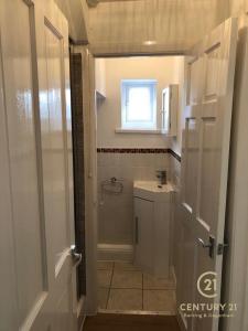 Bushgrove Road, DAGENHAM, United Kingdom