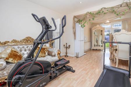 Denham Drive, ILFORD, Reino Unido