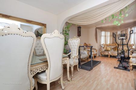 Denham Drive, ILFORD, Reino Unido