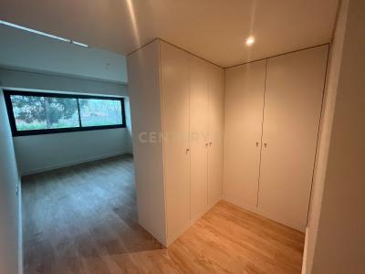 Lisbon, Lisbon 1800-033, Portugal