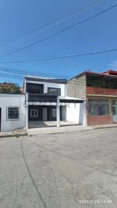 Urbanización Bolívar Sur, Calle Cantaura 7-25, La Victoria, Aragua 2121, Venezuela