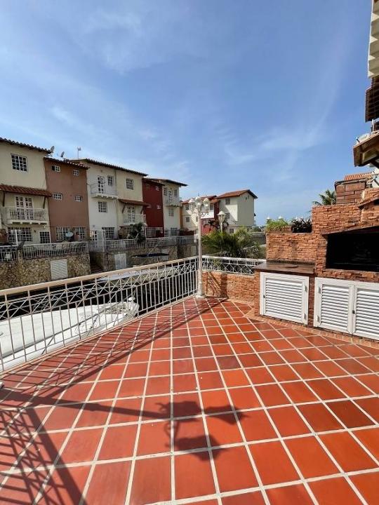 AV R-16 C.R VILLAS MARTINIQUE, Lechería, Anzoategui 6016, Venezuela